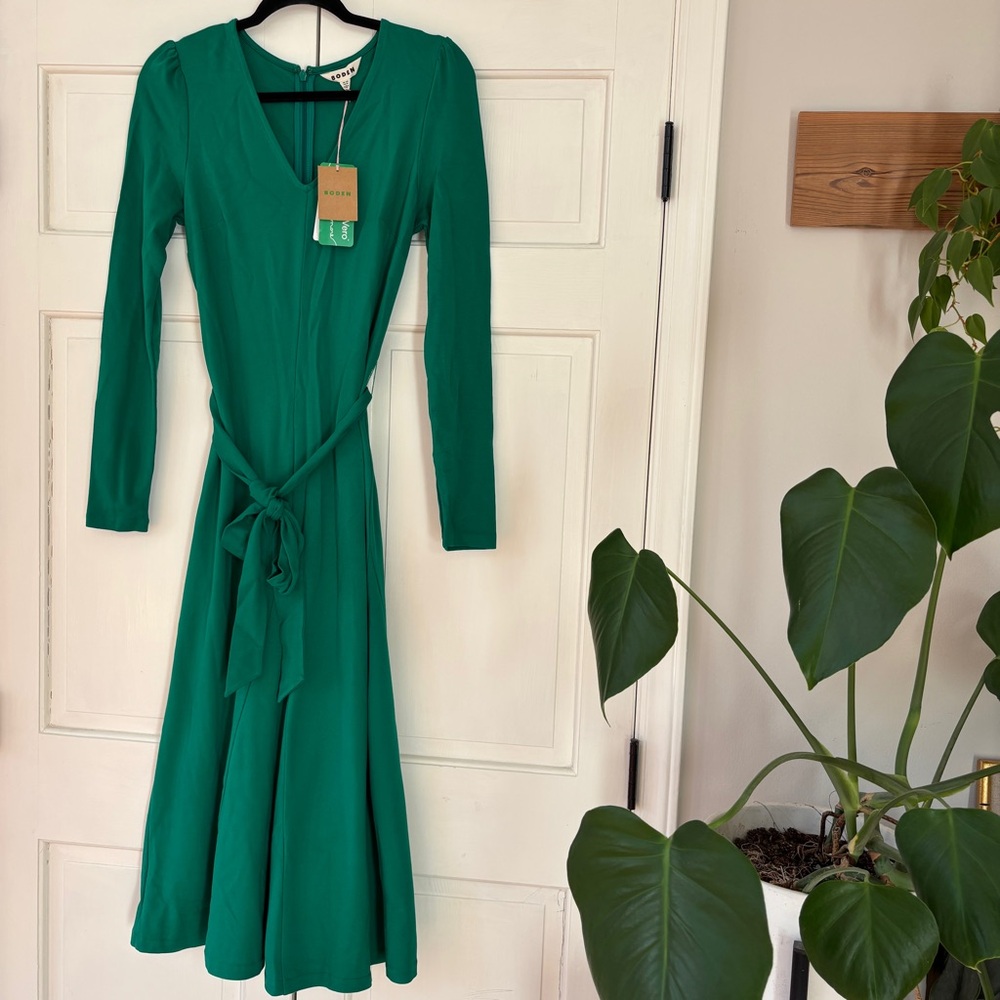 Boden Emilie Solid Green Jersey Knit Long Sleeve Midi Dress Tie Waist Size 6 NWT - Picture 2 of 11